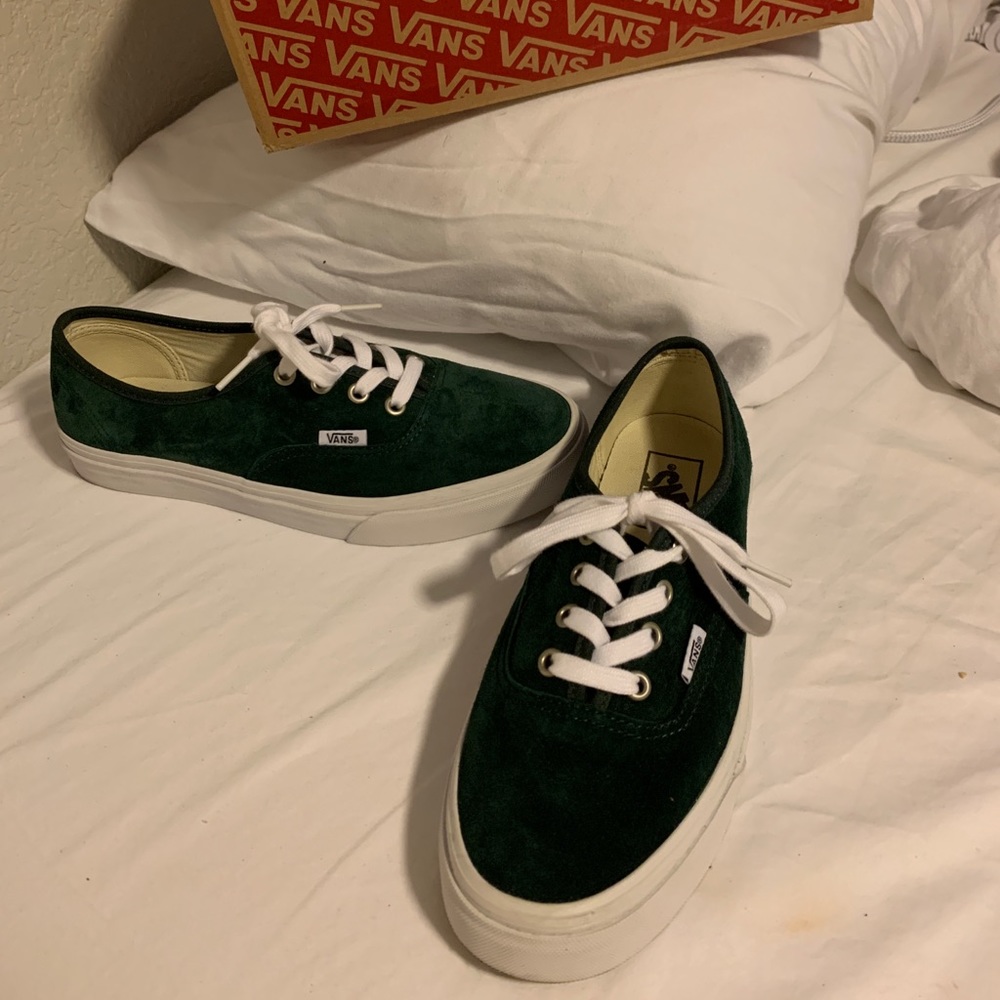 Forrest Green Suede Authentic Vans